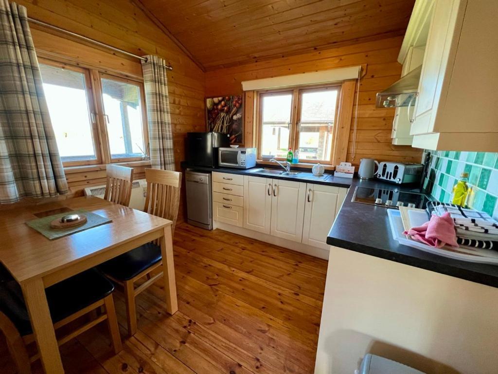 Reeds Lodge, Lake Pochard 사우스 체르니 외부 사진